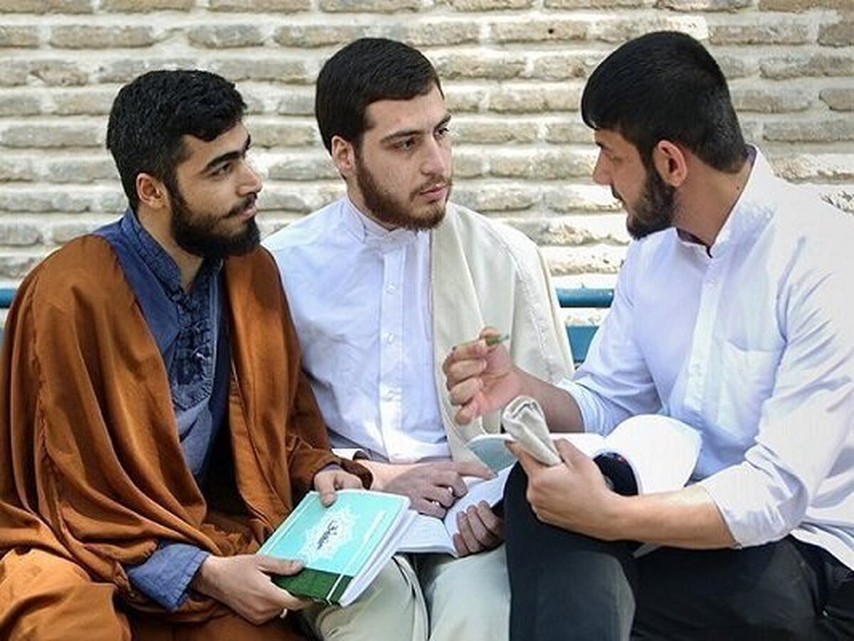 فراخوان گسترده برای جذب طلاب جوان و تقویت جایگاه حوزه‌های علمیه