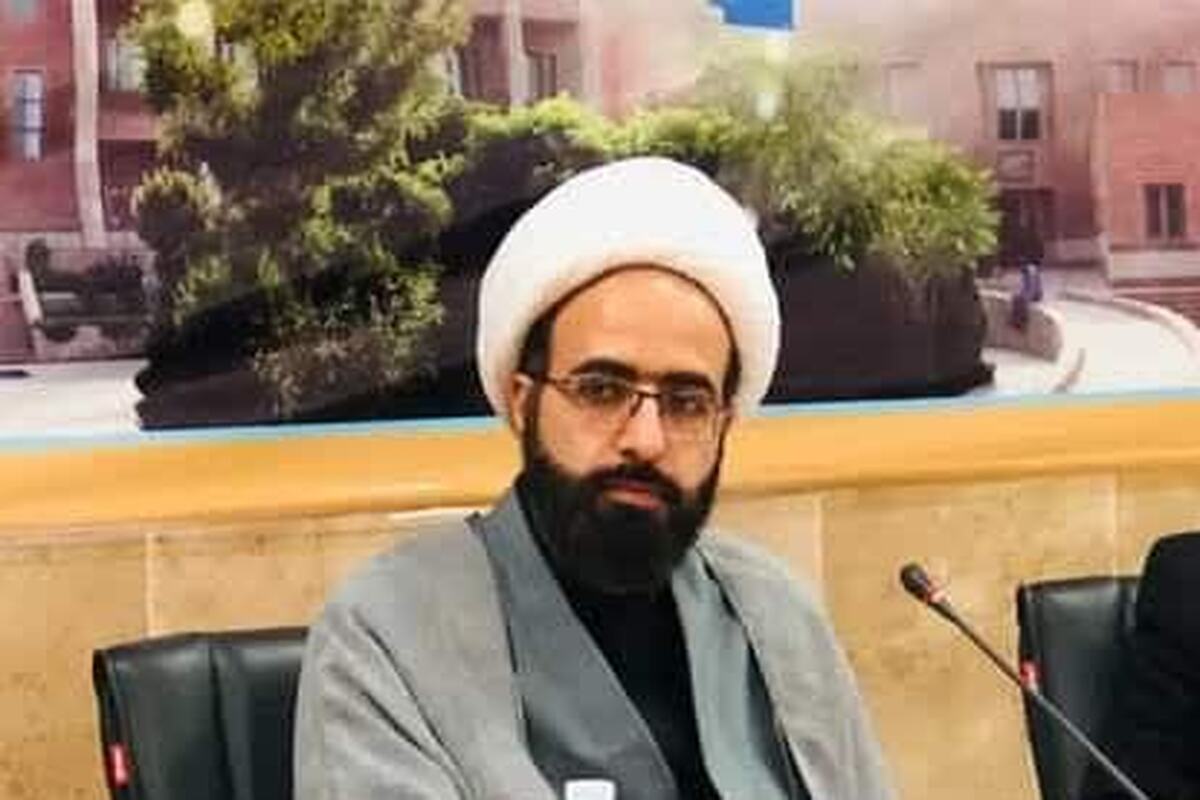 نقد بدون تخصص، عامل ایجاد تفرقه و ناامیدی در جامعه است