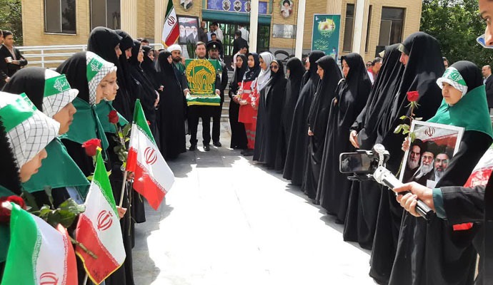 کاروان زیر سایه خورشید به دارالشهدای آران و بیدگل رسید+ عکس