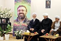 دیدار آیت‌الله اعرافی با خانواده شهید علی لاریجانی+ تصاویر
