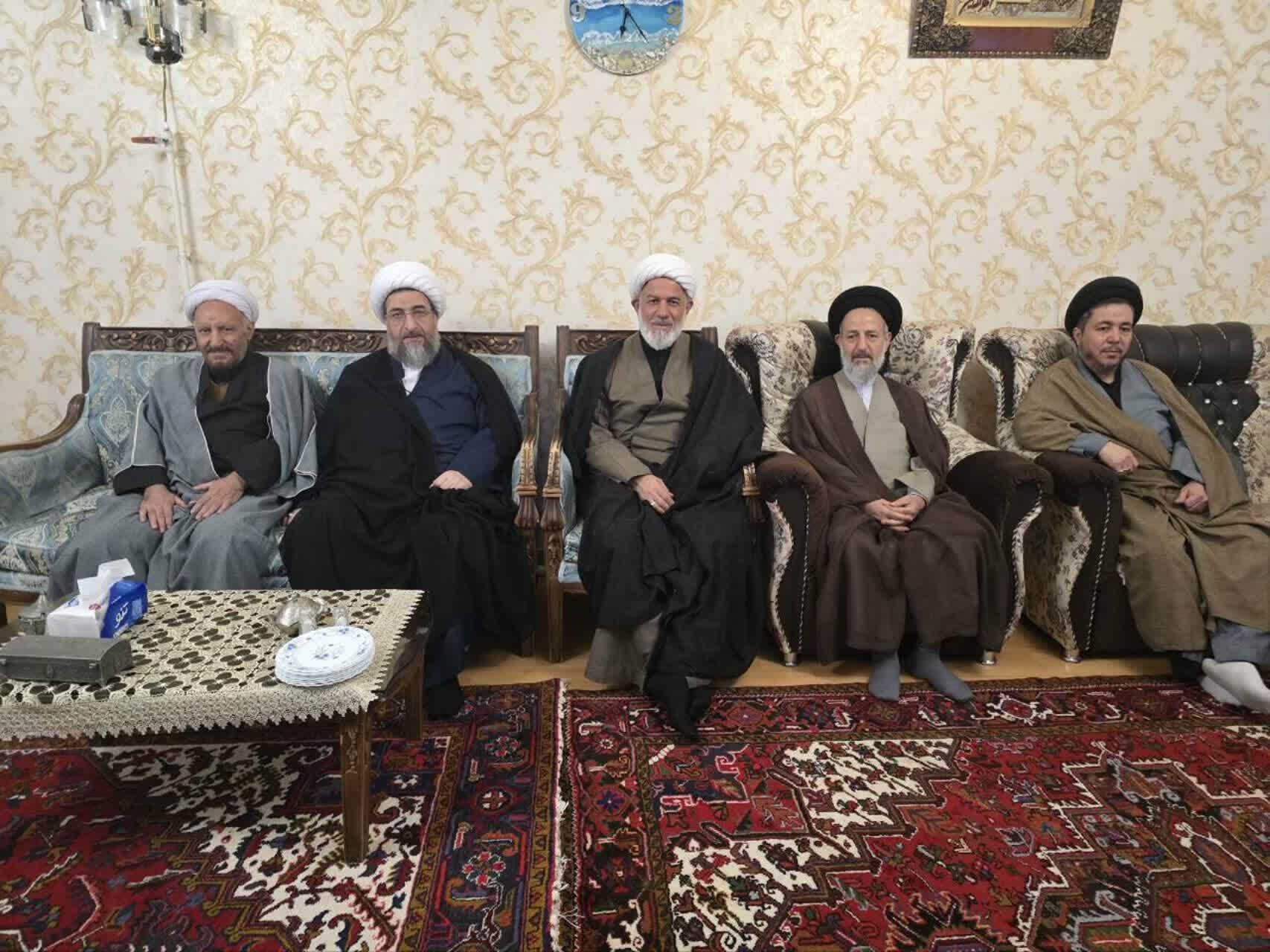 تأکید امام جمعه تبریز بر تکریم علمای پیشکسوت+ تصاویر