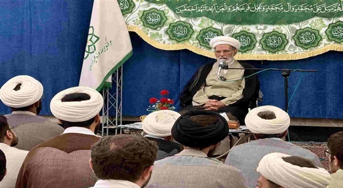 اسباب شکل گیری هویت طلبگی