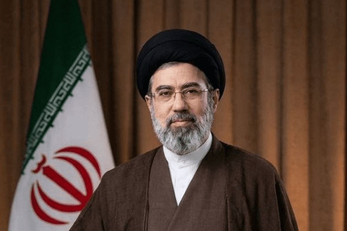 خمینی کبیر و خامنه‌ای شهید آمادگی ملت را احیا کردند