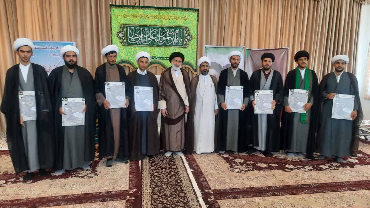 لباس روحانیت تاج رسول‌الله و نشانه اقتدار است / ۱۳ طلبه در چهارمحال و بختیاری معمم شدند