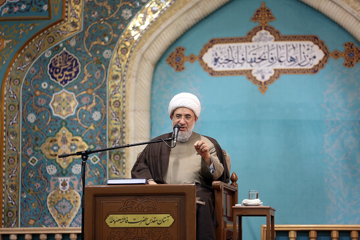 امام خمینی ارتباط جامعه با ولایت را به نیروی اجتماعی مؤثر و اثرگذار تبدیل کردند