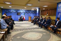 نخبگان و صاحبان تریبون باید پرچمدار وحدت و آرامش اجتماعی باشند