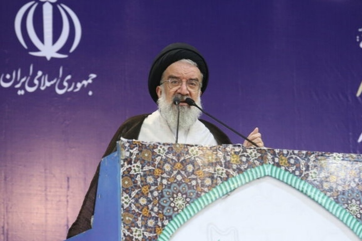 دشمن زبان مذاکره را نمی‌فهمد و تنها در برابر اقتدار و قدرت، عقب‌نشینی می‌کند