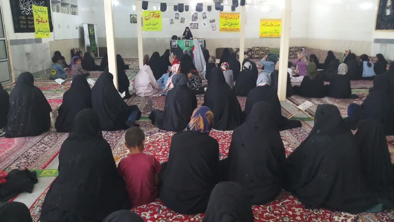 روایت جهاد زنانه پای تنور نان؛ بانوان روستا پای کار وطن آمدند