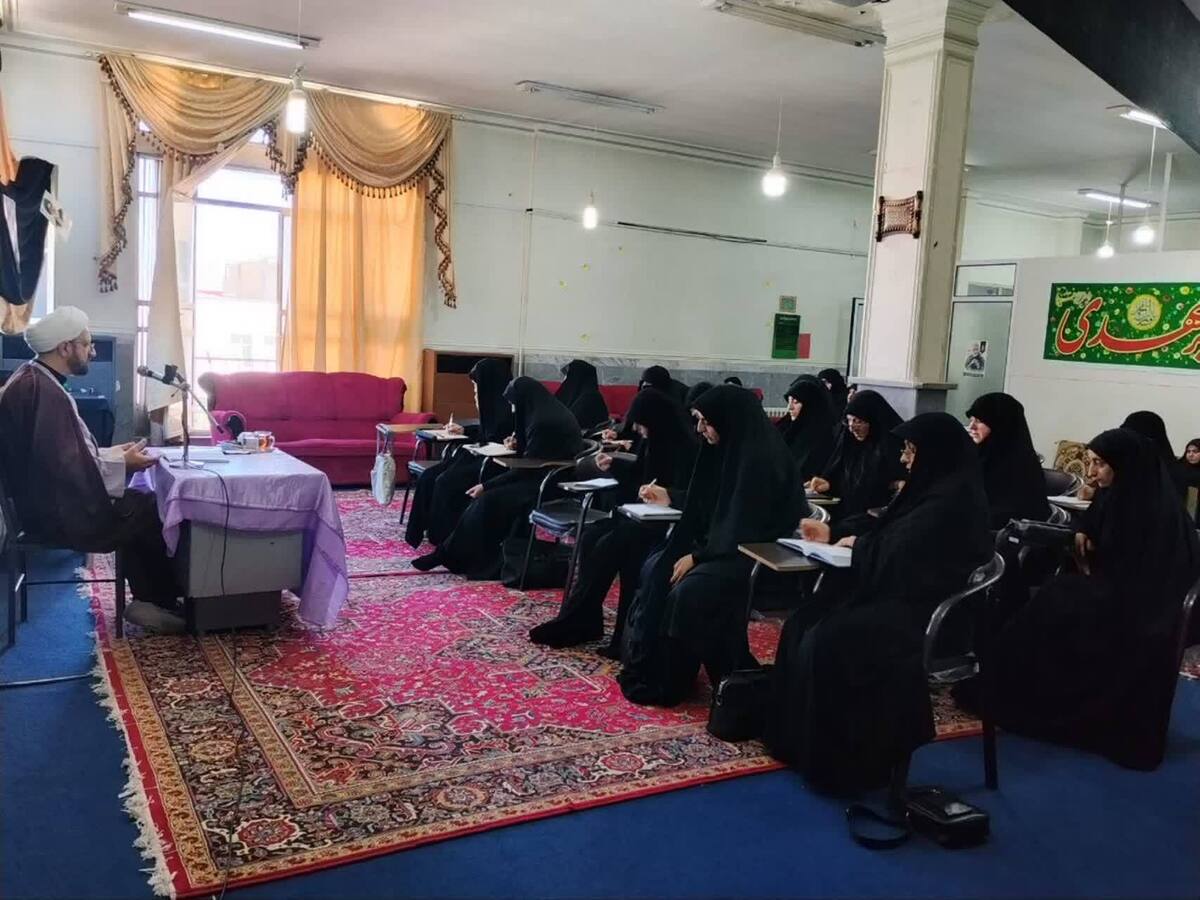 نشست راهبردی مبلغان و مداحان در میانه برگزار شد