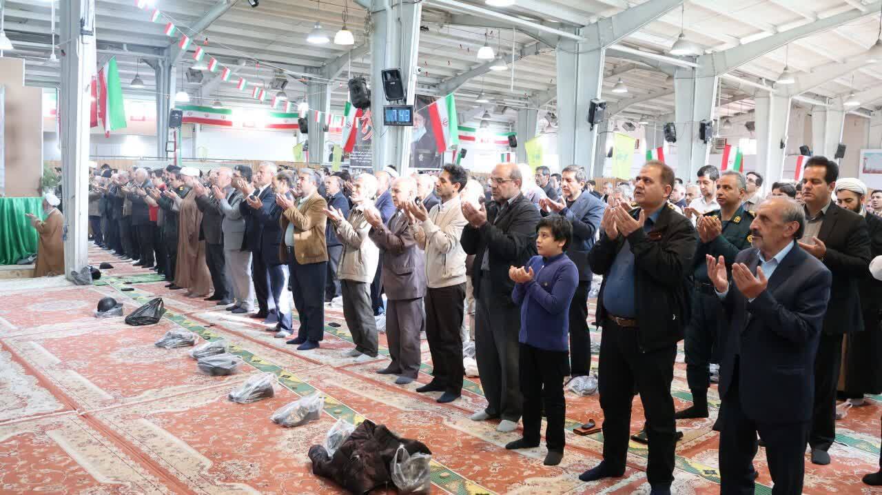 اقامه باشکوه نماز عید قربان در مرند به امامت آیتالله پورمحمدی+ تصاویر اقامه باشکوه نماز عید قربان در مرند به امامت آیتالله پورمحمدی+ تصاویر