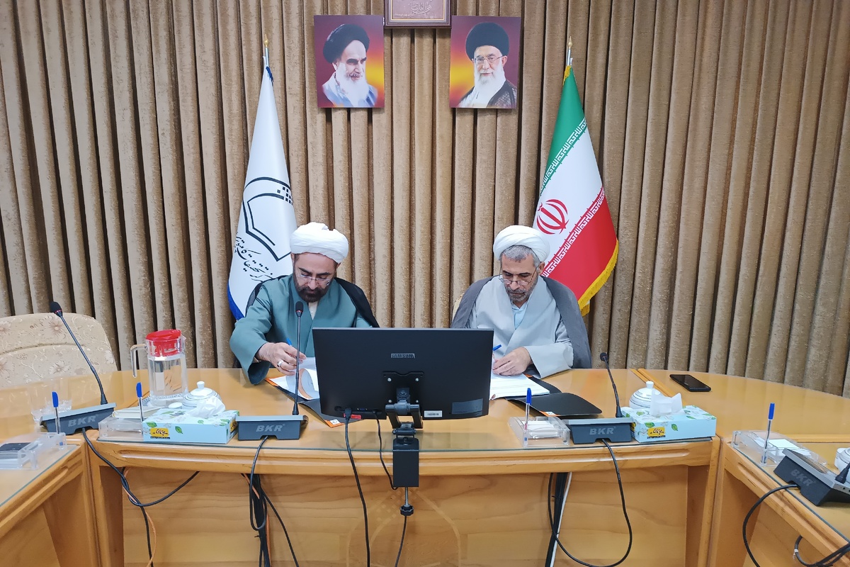 همکاری دانشگاه تهران و مرکز نور توسعه می یابد/گامی بلند در جهت دیجیتال‌سازی ۱۷ هزار نسخه