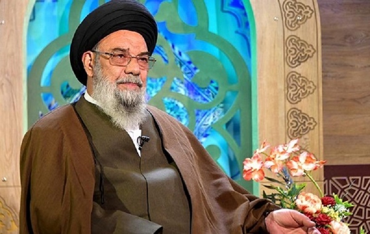 دشمن با جنگ روانی و تبلیغات، قصد جدایی مردم از نظام را دارد