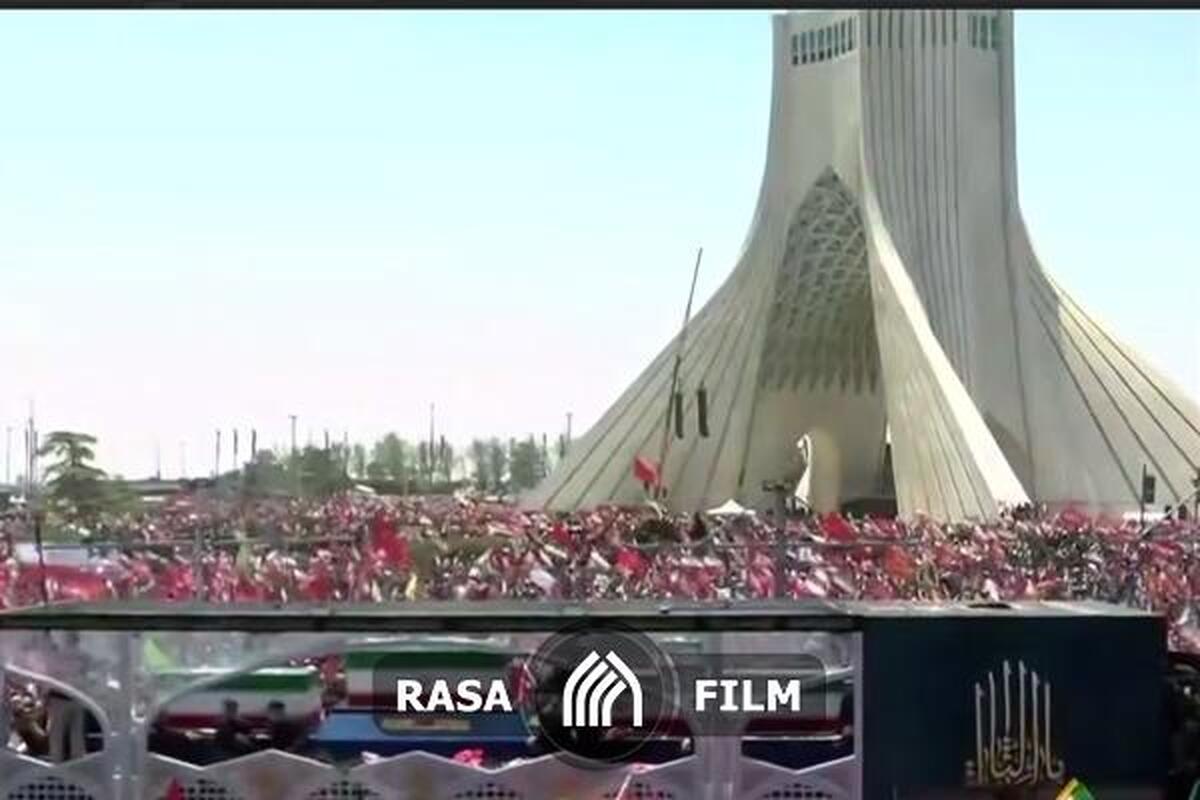 میدان آزادی، ایستگاه بدرقه؛ ورود خودروی حامل پیکر رهبر شهید انقلاب