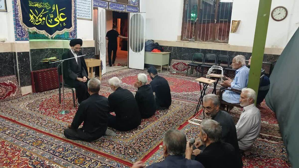 حفظ انقلاب اسلامی در گرو تقویت نماز و معنویت در جامعه