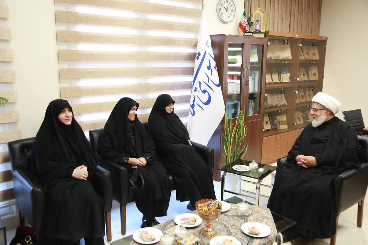 دیدار رئیس و اعضای فراکسیون زنان و خانواده مجلس با رئیس مرکز تحقیقات اسلامی مجلس