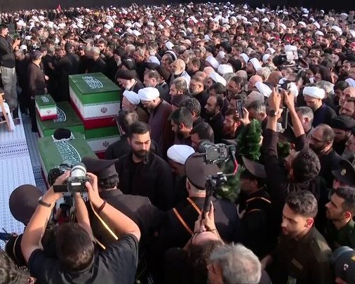 وایتی از مراسم وداع با پیکر قائد شهید انقلاب اسلامی در شهر قم