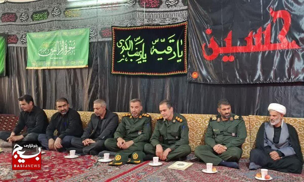 شهدا با خون خود به انقلاب عزت بخشیدند