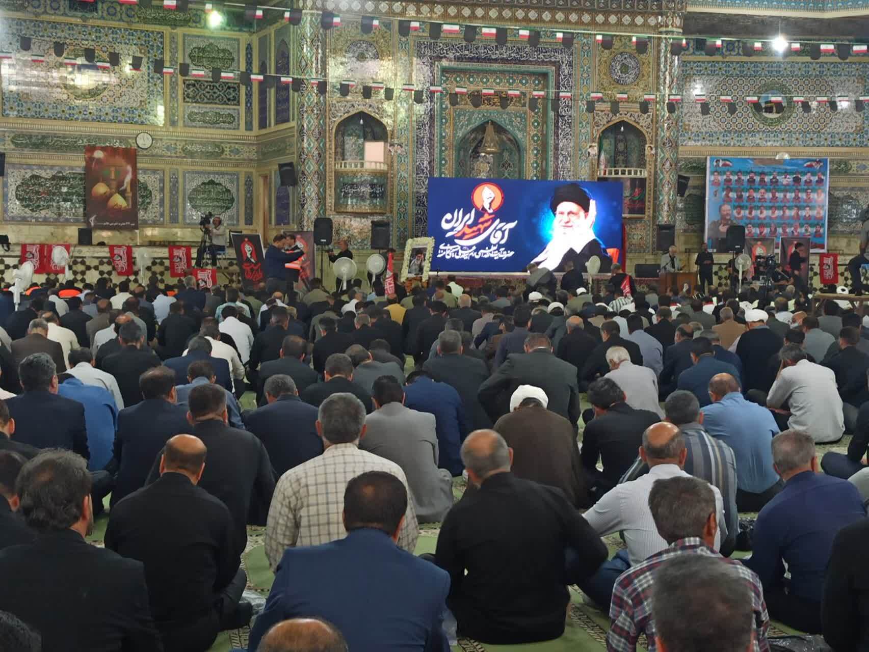 خداباوری و توحید عامل استواری امت مسلمان در برابر استکبار است