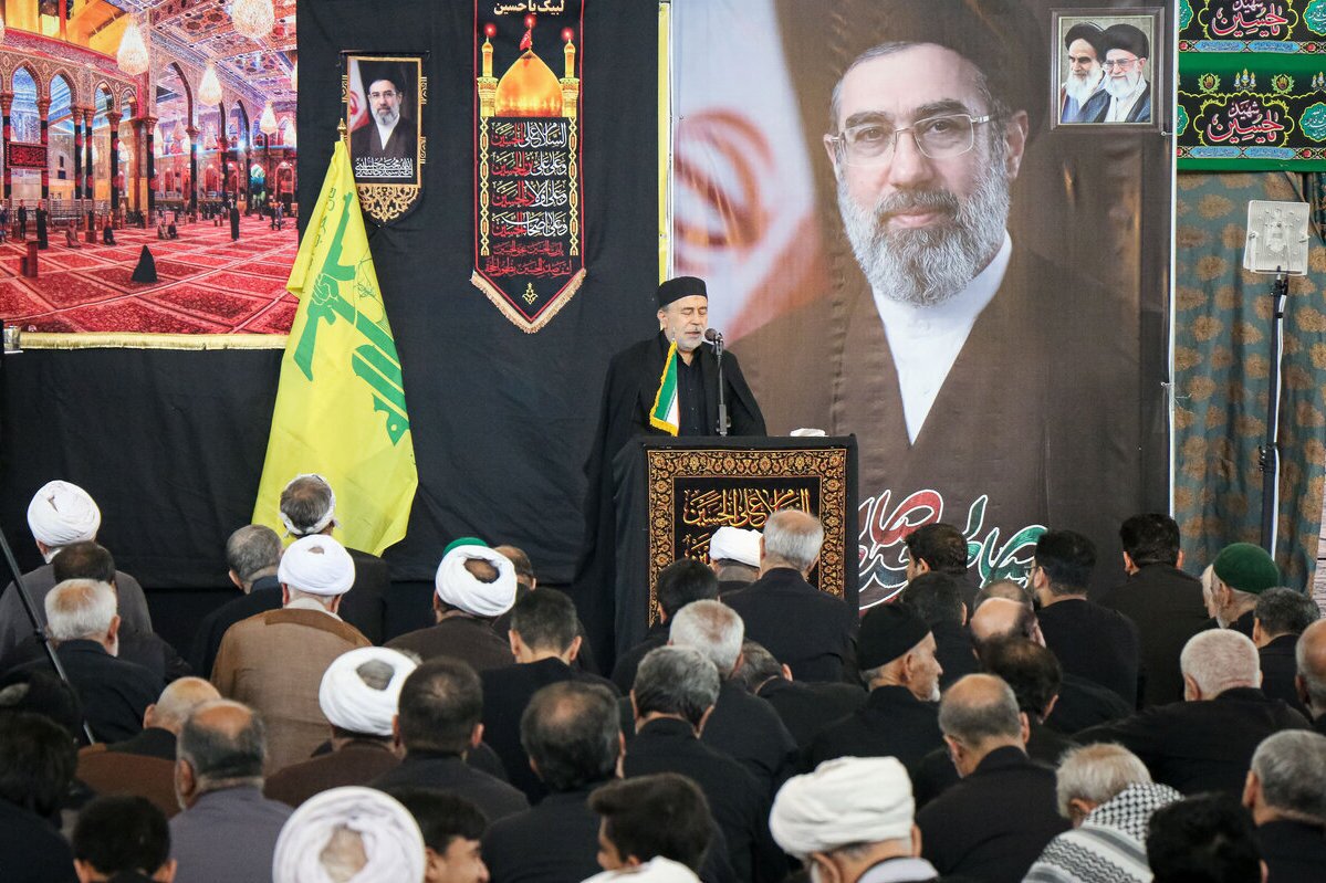 مراسم روز تاسوعا با حضور مراجع تقلید برگزار شد مراسم روز تاسوعا با حضور مراجع تقلید برگزار شد