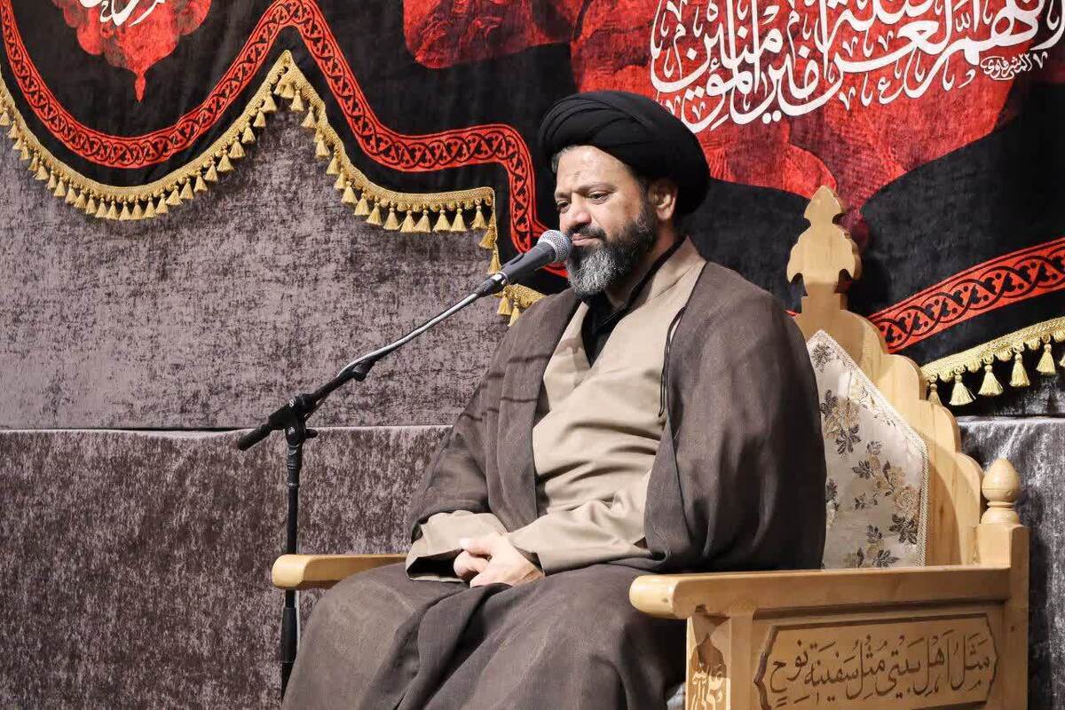 محرم می‌تواند فهم ما از تاریخ جدید مورد تأکید رهبر انقلاب را عمیق‌تر کند