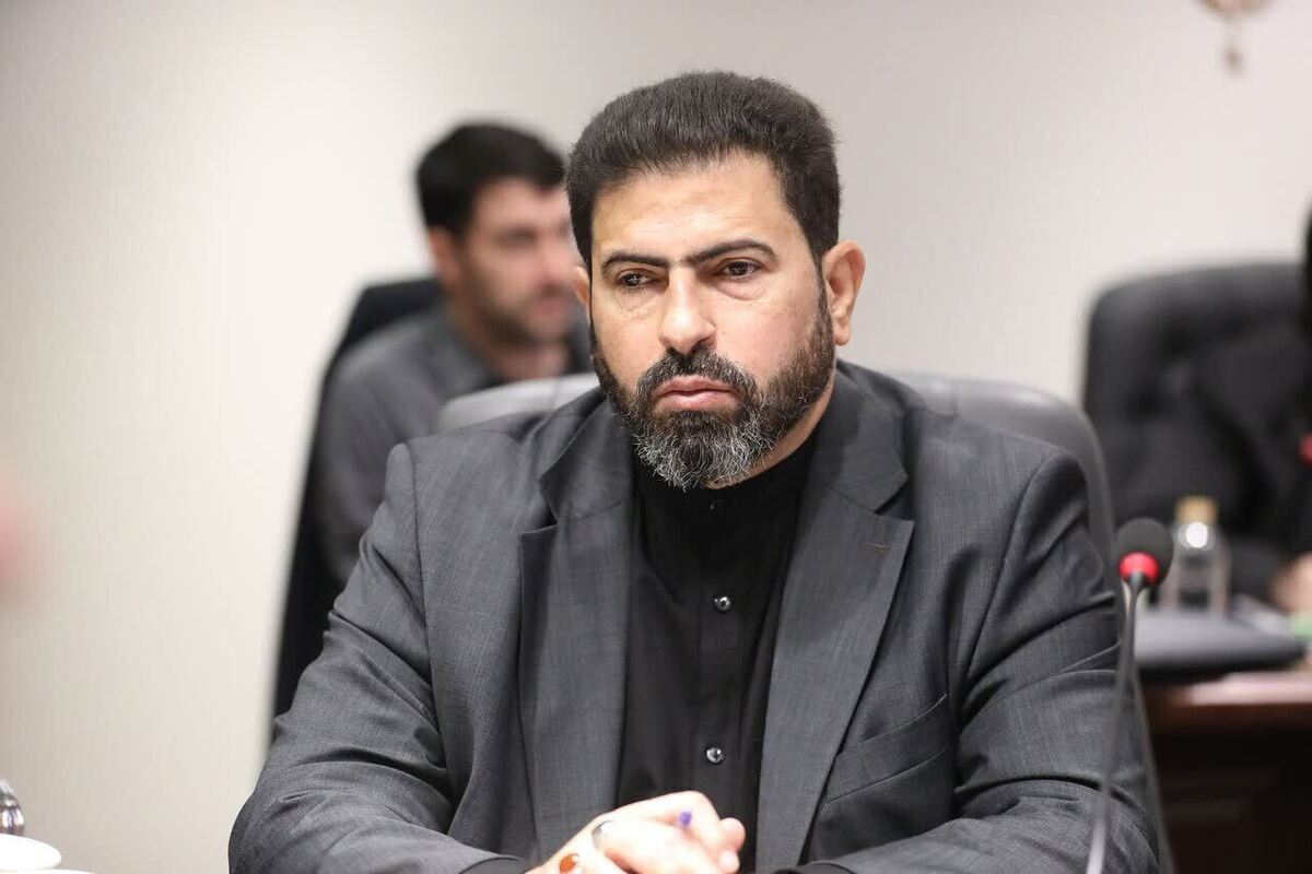 سکوی رشادت نماد خوداتکایی صنعت نفت ایران است