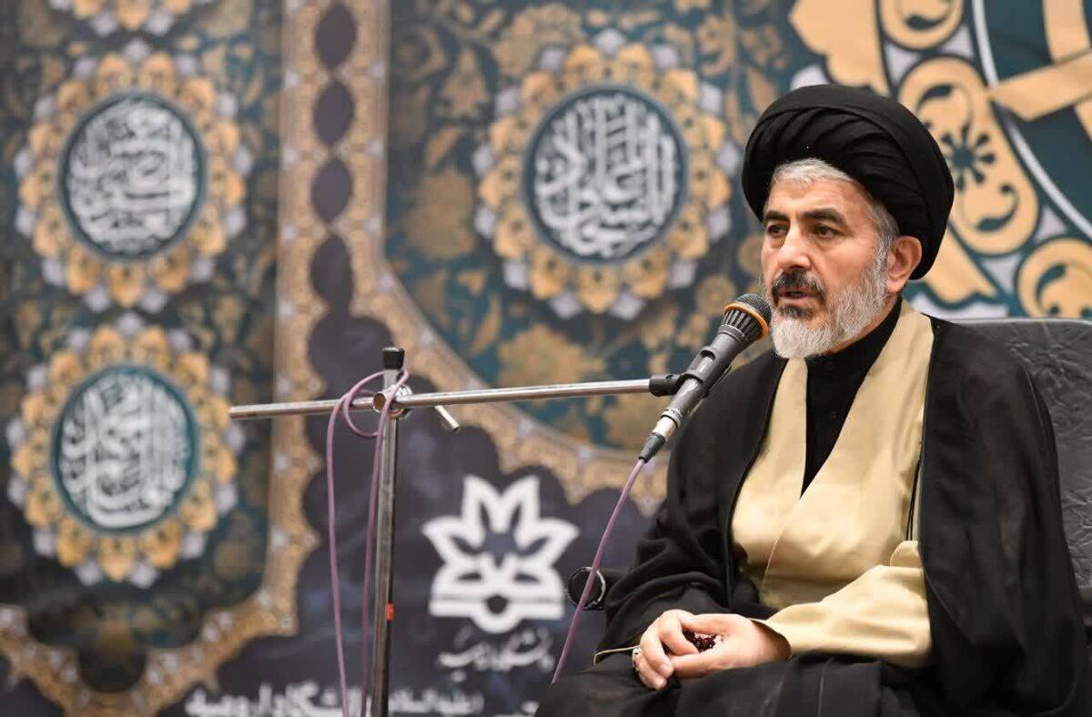 ایمان بدون عمل، انسان را به سعادت نمی‌رساند