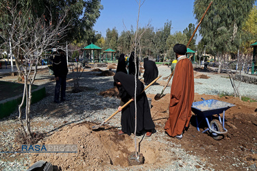 آئین درختکاری خانوادگی طلاب