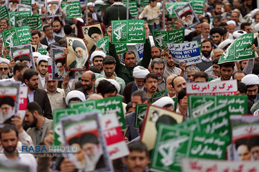 راه پیمایی نمازگزاران جمعه قم در حمایت از سپاه