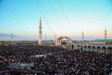 مسجد مقدس جمکران در شب نیمه شعبان شب میلاد امام زمان (عج)