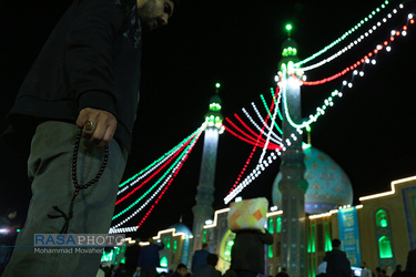 مسجد مقدس جمکران در شب نیمه شعبان شب میلاد امام زمان (عج)