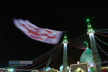 مسجد مقدس جمکران در شب نیمه شعبان شب میلاد امام زمان (عج)