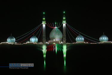 مسجد مقدس جمکران در شب نیمه شعبان شب میلاد امام زمان (عج)