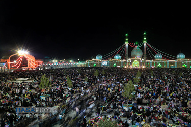 مسجد مقدس جمکران در شب نیمه شعبان شب میلاد امام زمان (عج)