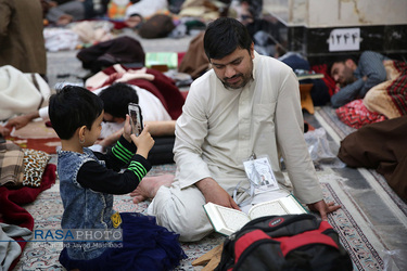 اعتکاف رمضانی طلاب جامعة المصطفی در حرم مطهر رضوی