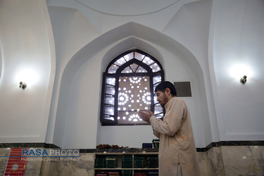 اعتکاف رمضانی طلاب جامعة المصطفی در حرم مطهر رضوی