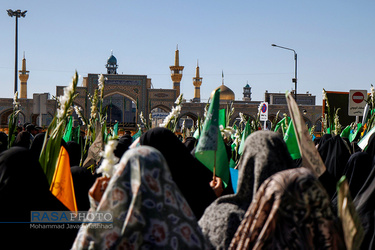 گلباران حرم مطهر رضوی در سالروز ولادت حضرت معصومه‎ (سلام الله علیها)