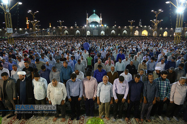 اقامه نماز جماعت و سخنرانی حضرت آیت الله جوادی آملی در حرم مطهر رضوی