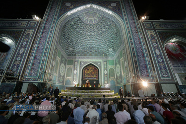 اقامه نماز جماعت و سخنرانی حضرت آیت الله جوادی آملی در حرم مطهر رضوی