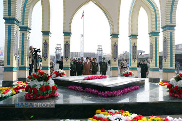 مراسم دانش‌آموختگی دانشجویان دانشگاههای افسری ارتش در دانشگاه خاتم‌الانبیاء(ص) با حضور رهبر انقلاب