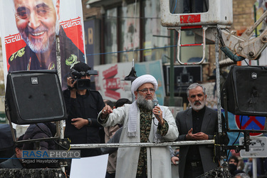 راهپیمایی نمازگزاران جمعه قم در پی شهادت سردار حاج قاسم سلیمانی