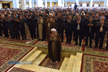 راهپیمایی نمازگزاران شیراز در حمایت از عزت و اقتدار نظام اسلامی