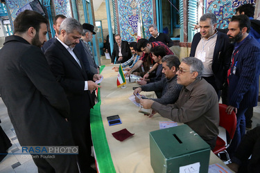 انتخابات مجلس یازدهم و انتخابات میاندوره ای مجلس خبرگان رهبری در تهران