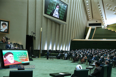 ارتباط تصویری نمایندگان یازدهمین دوره مجلس شورای اسلامی با رهبر انقلاب