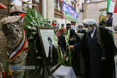 مراسم سالروز آغاز دهه فجر در قم