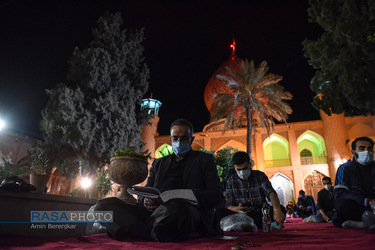 شب ۲۱ ماه مبارک رمضان در حرم مطهر حضرت علی بن حمزه (ع) و مسجد وکیل شیراز