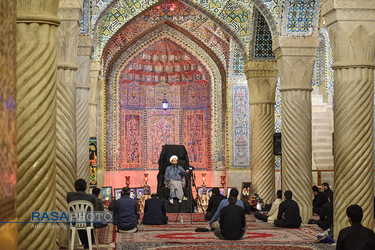 شب ۲۱ ماه مبارک رمضان در حرم مطهر حضرت علی بن حمزه (ع) و مسجد وکیل شیراز