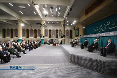 دیدار مسئولان نظام و میهمانان کنفرانس وحدت اسلامى با مقام معظم رهبری