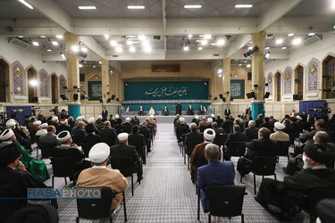 دیدار مسئولان نظام و میهمانان کنفرانس وحدت اسلامى با مقام معظم رهبری