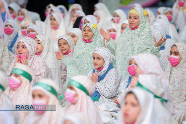 مراسم جشن تکلیف دختران دانش‌آموز با حضور مقام معظم رهبری