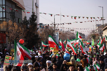 راهپیمایی باشکوه مردم قم در جشن پیروزی انقلاب